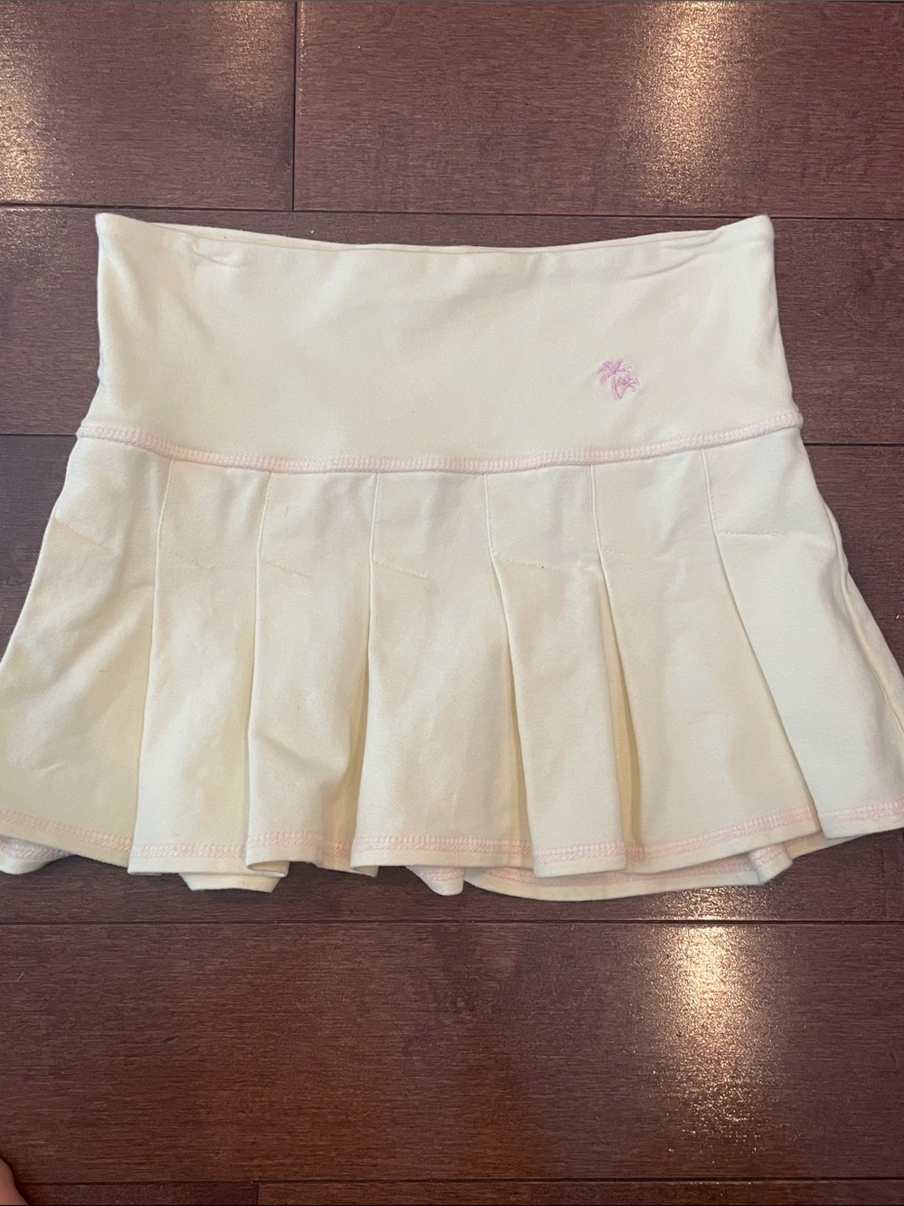 5/$25 Pleated Pale Yellow Women's Skirt with Subtle Pink Stitching